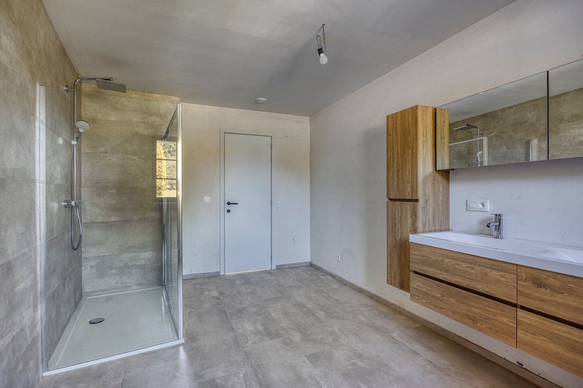 DRIE NIEUWE BEN-WONINGEN OP GUNSTIGE LOCATIE 