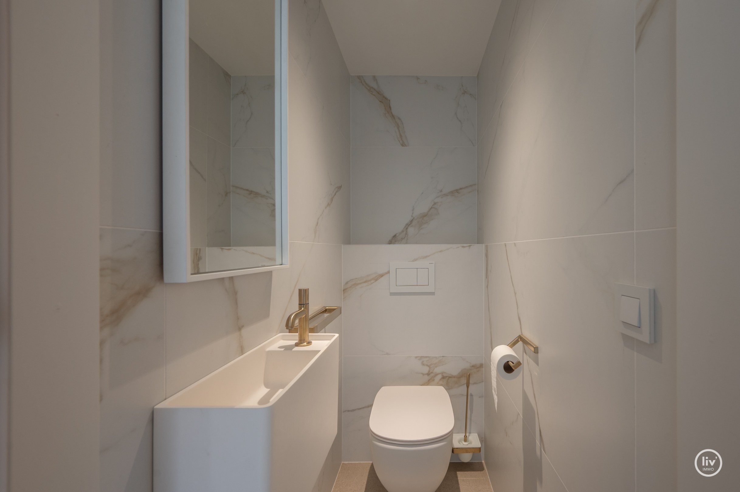 Duurzaam nieuwbouwappartement voorzien van een topafwerking &amp; een open zicht op het Driehoeksplein. 