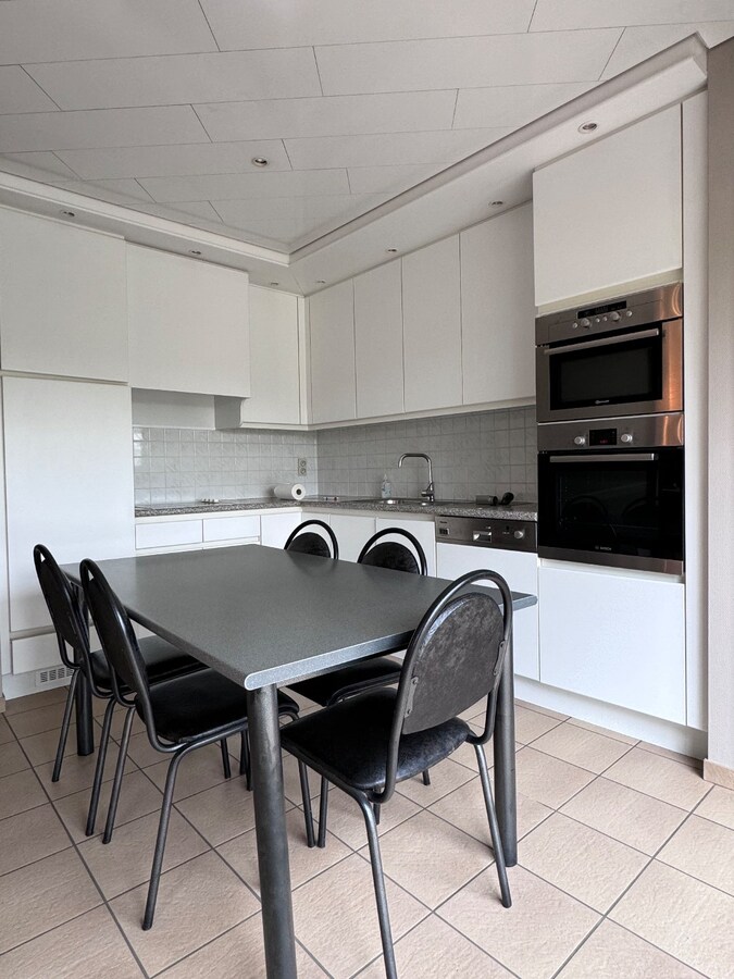 Alleenstaande woning met 4 slaapkamers en garage te Kortemark 