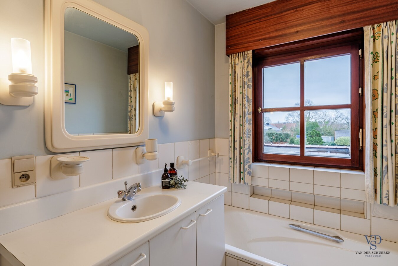 Statige Half Open Bebouwing 