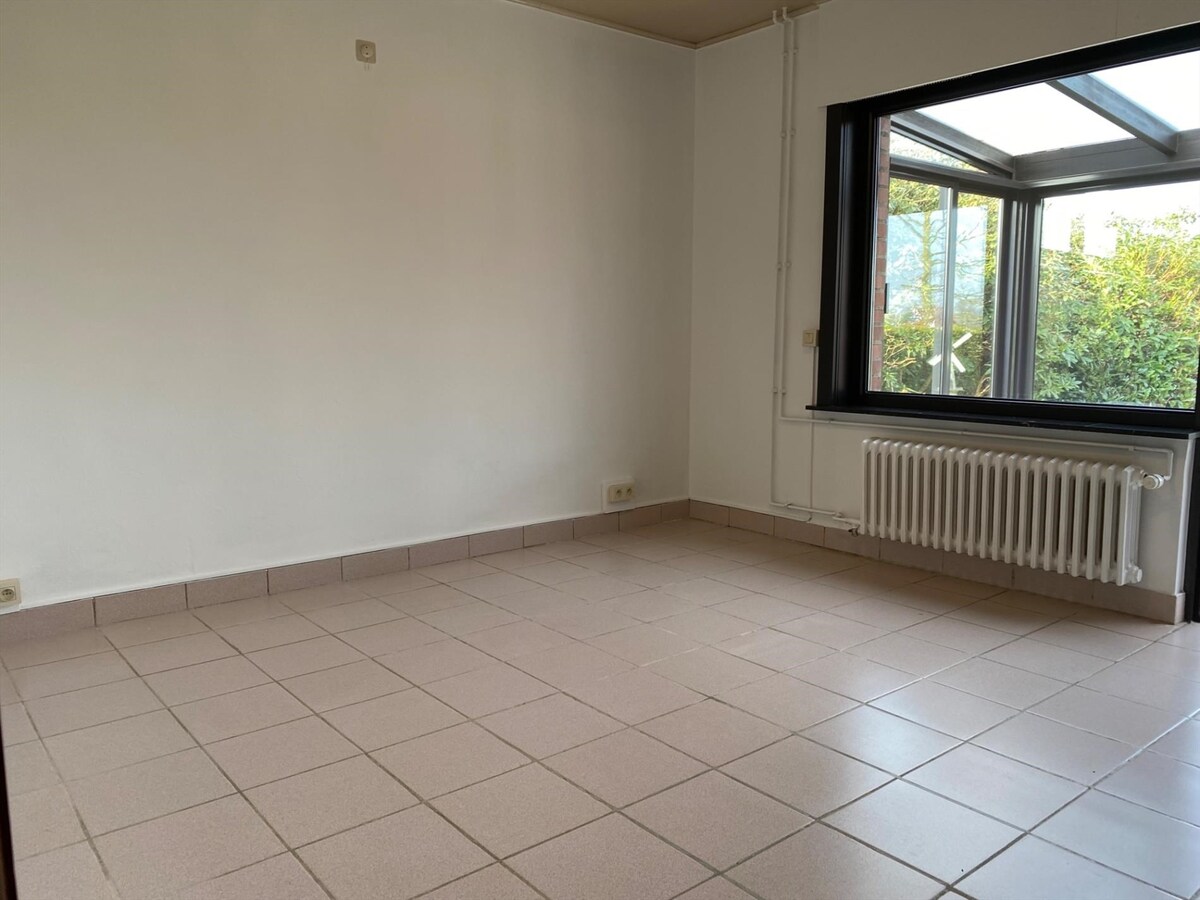 Rustig gelegen alleenstaande woning met 3 slaapkamers op 920 m² te Koekelare 