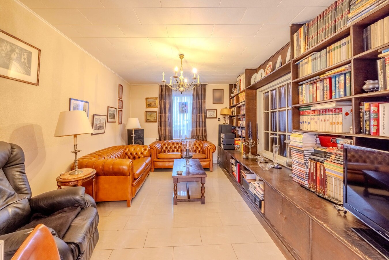 Charmante woning met ruime tuin op toplocatie 