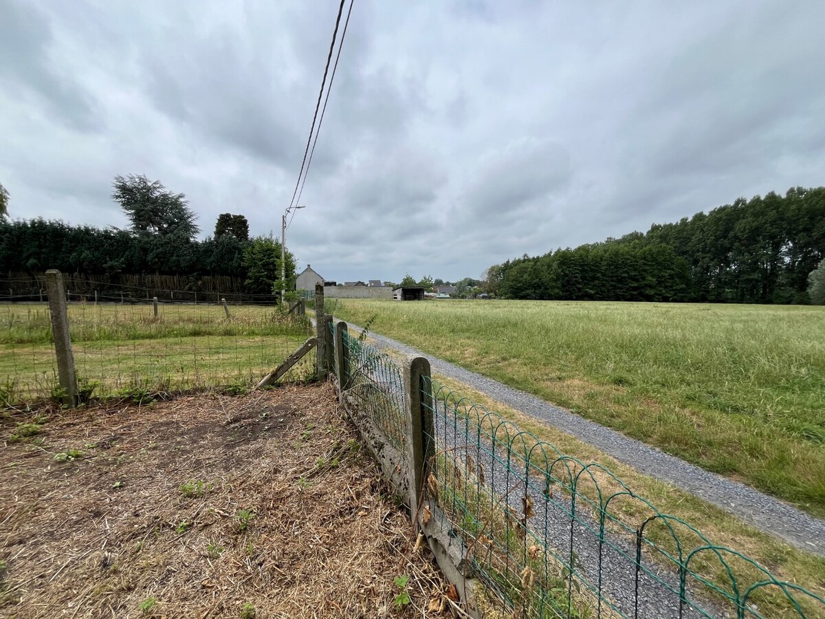 Te renoveren half open bebouwing te Gavere 