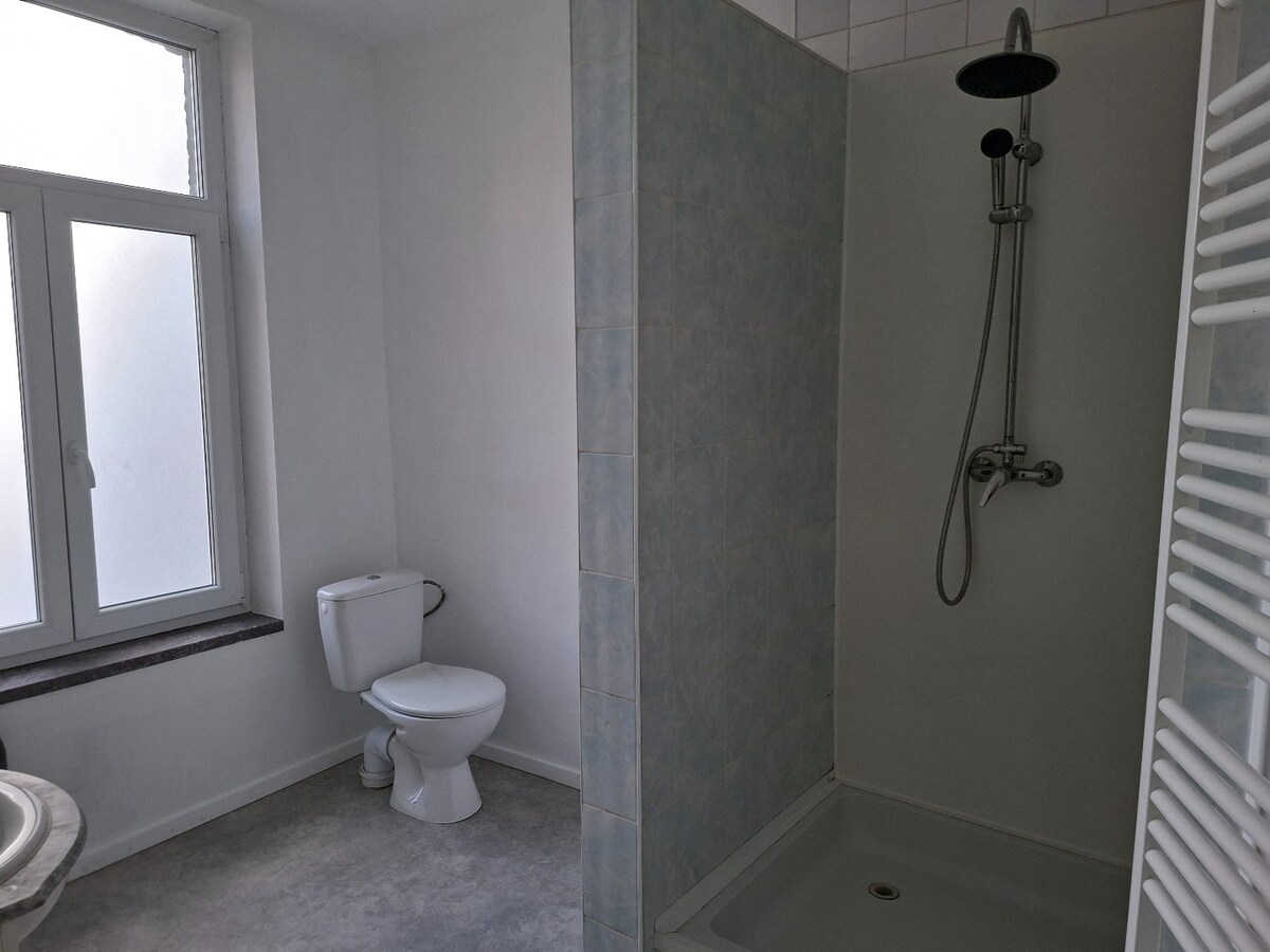 Joli duplex deux chambres ds une petite copropriét de deux appartements 