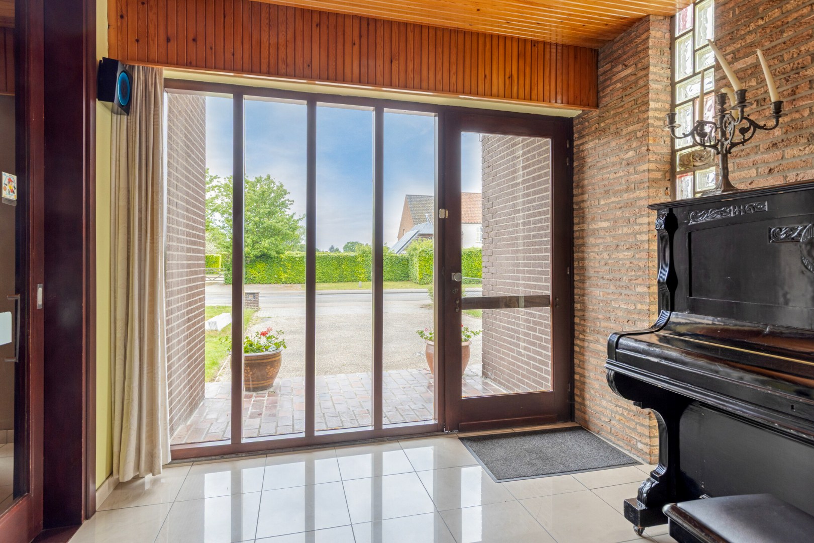 Ruime gezinswoning met 4 slpk. op een perceel van 3.206 m² in Geel 