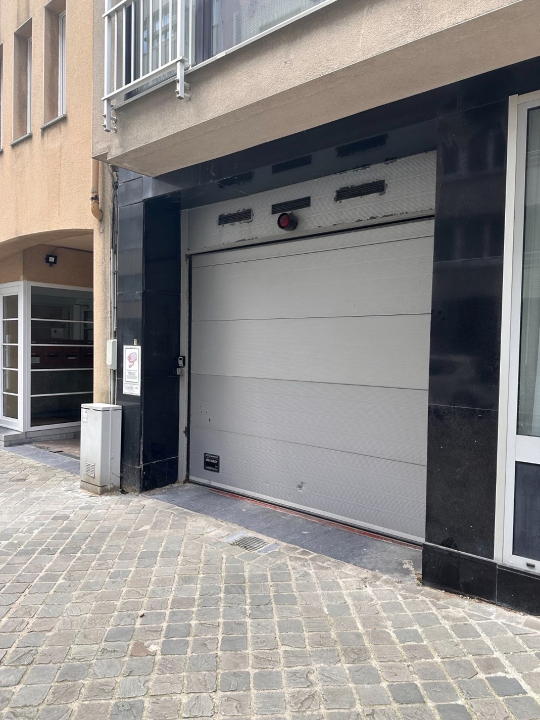 EMPLACEMENT DE VOITURE DANS LE CENTRE D'OSTENDE 