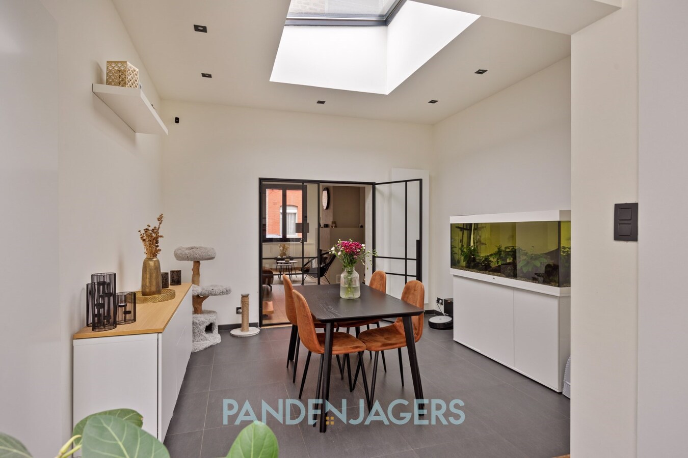 Volledig gerenoveerde woning met 3 slpks te Duffel 