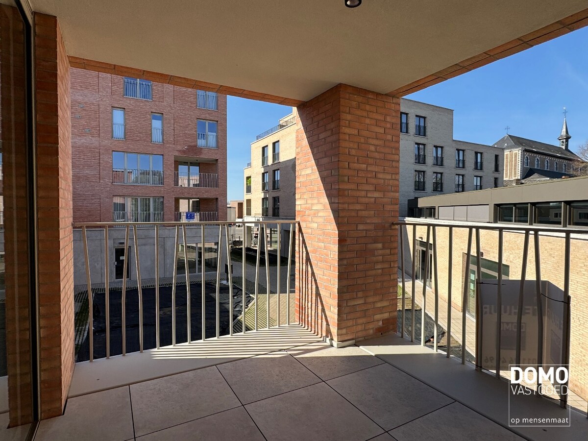 NIEUWBOUWAPPARTEMENT MET 2 SLAAPKAMERS, TERRAS, ONDERGRONDSE AUTOSTANDPLAATS EN KELDERBERGING IN RESIDENTIE "DE KWINT" TE ZONHOVEN 