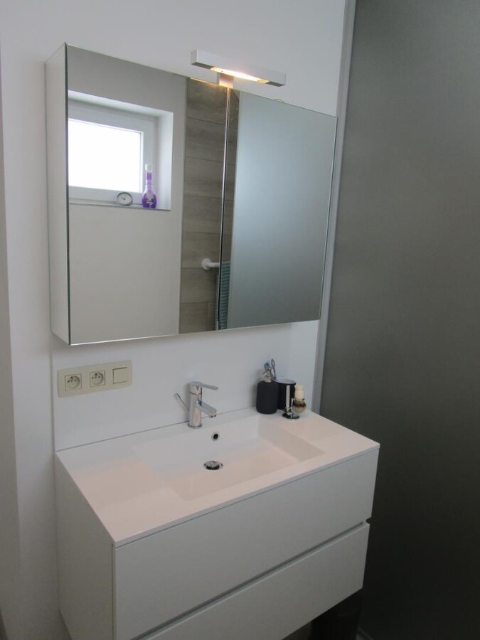 LUXUEUS 3-SLPK-APPARTEMENT  (zonder vaste kosten!). 