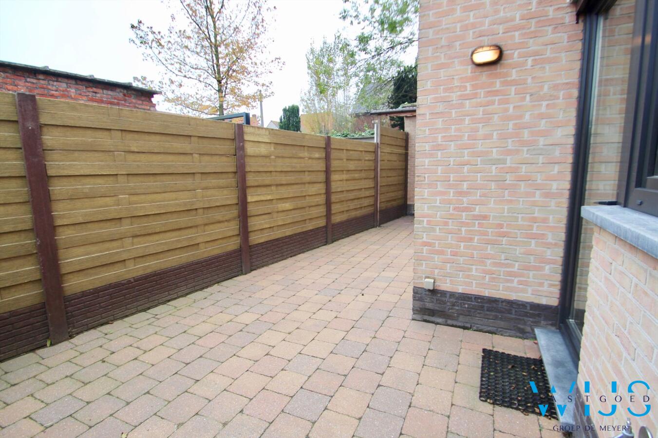 Gelijkvloers tweeslaapkamer appartement in hartje Ertvelde! 