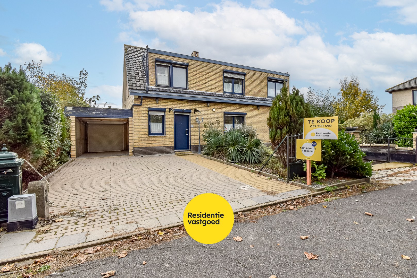 Ruime te renoveren villa op rustige ligging 