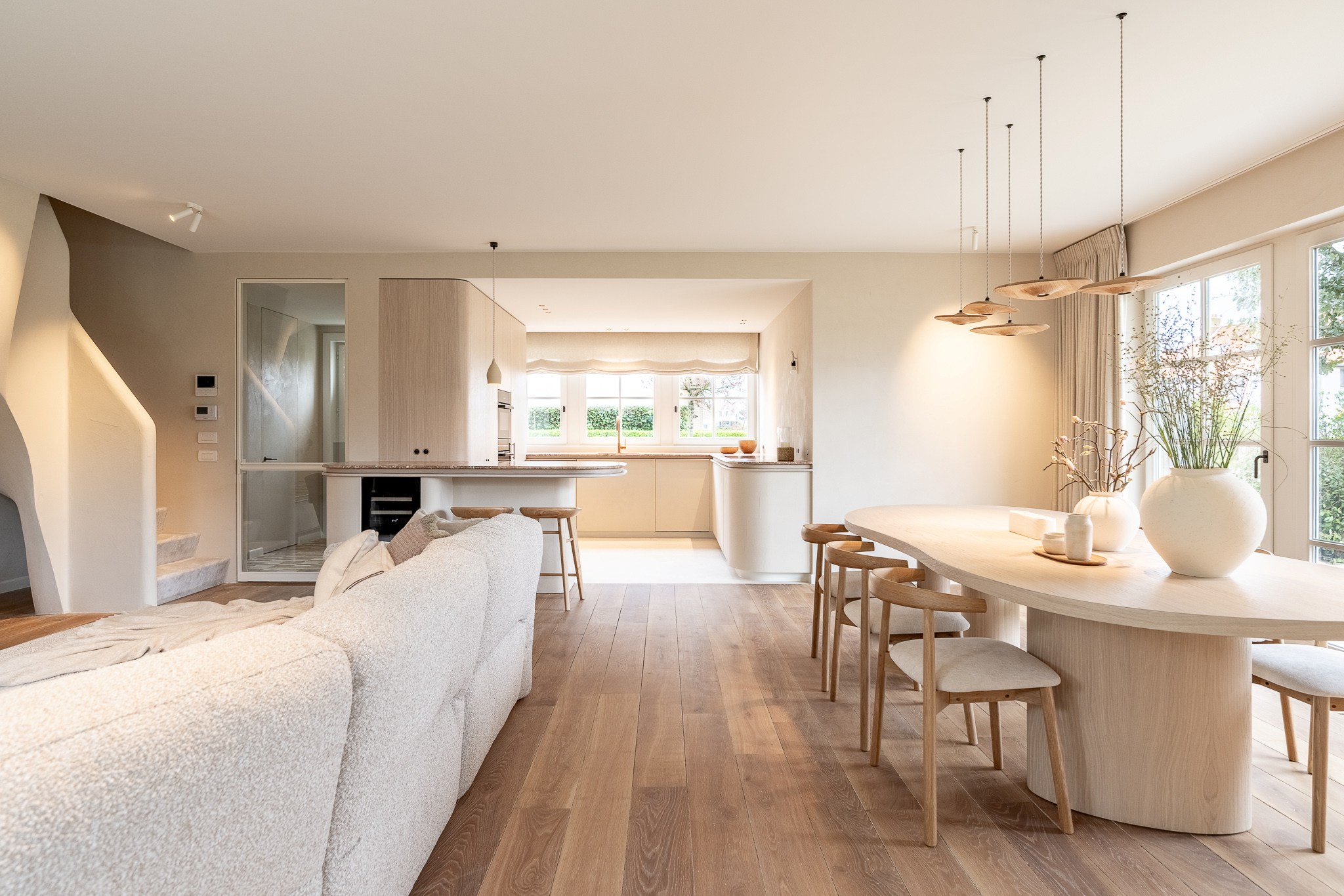 Prachtig gerenoveerde  halfopen woning op topligging nabij centrum, zee en strand 