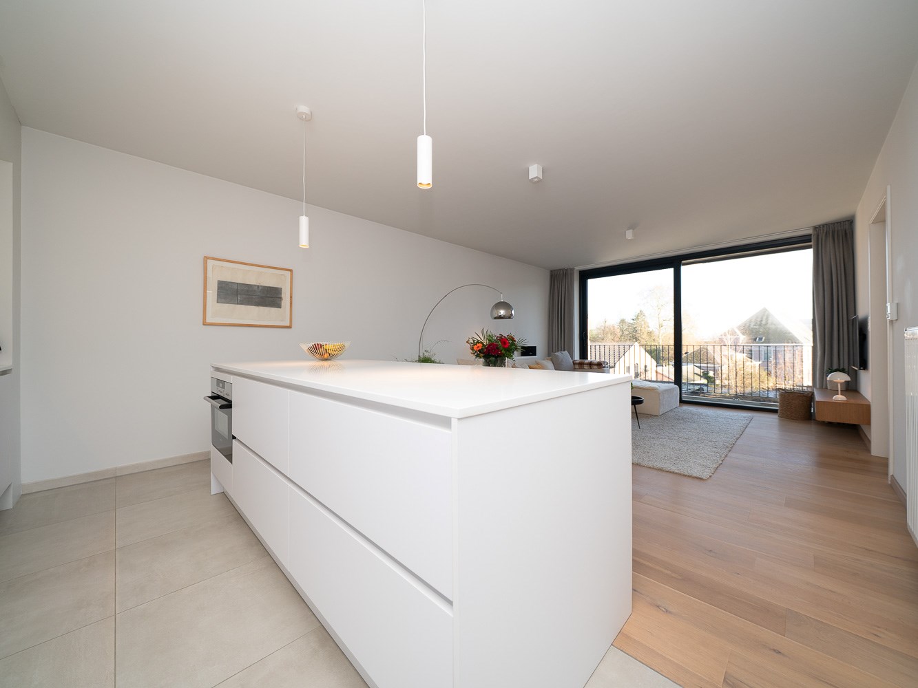 Recent 2-kamer appartement met terras, parking en kelder 