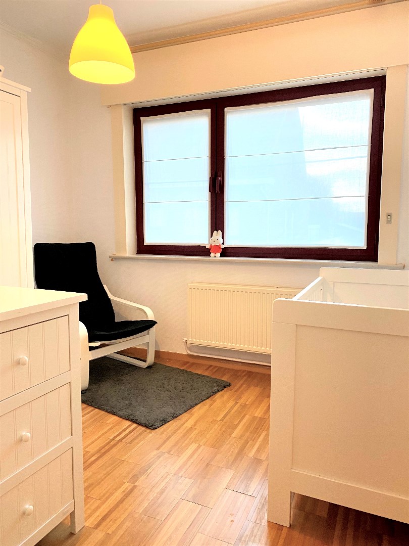 Up-to-date en bijzonder ruime gezinswoning met garage te Zwevegem 