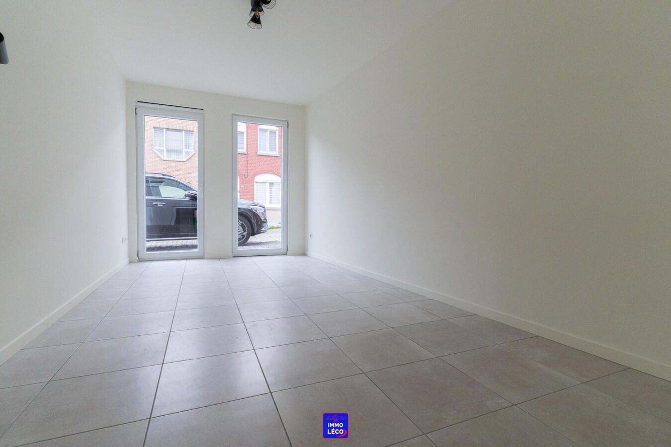 Appartement neuf rez-de-chaussée avec terrasse, possibilité parking/garage, idéal investisseurs ! 