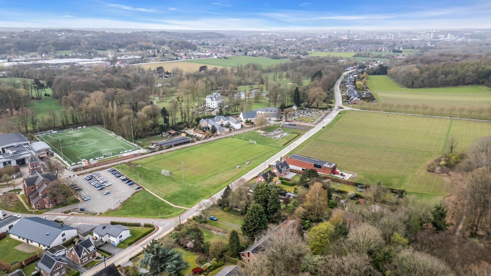 LINDEN - 🌳 villa op +1900 m2 