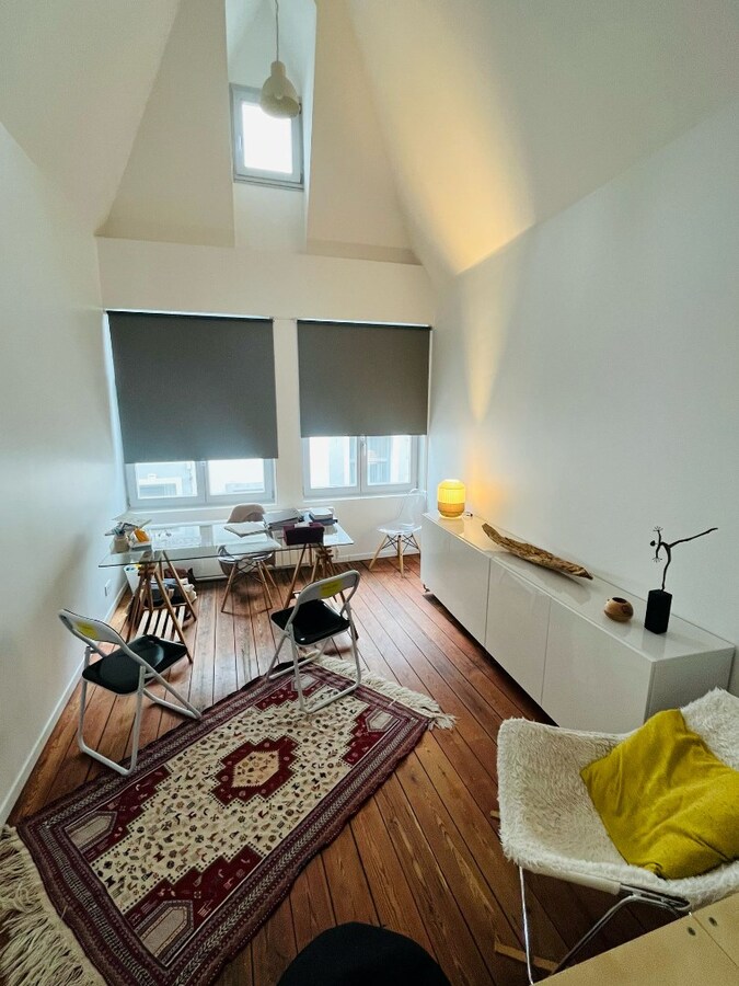 Immeuble commercial de caractère entièrement rénové et équipé 