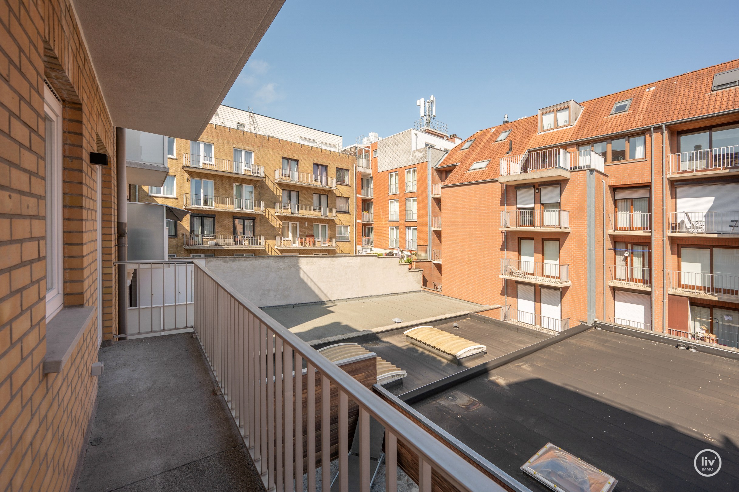 Appartement de plus de 3 chambres avec des finitions très luxueuses et possibilité de garage dans l'immeuble. 