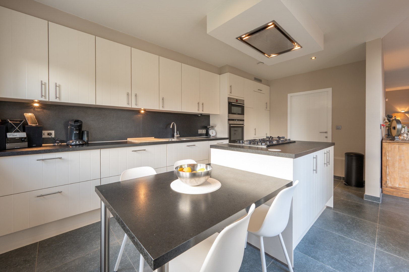 Prachtige en zéér ruime woning met kwaliteitsvolle afwerking 