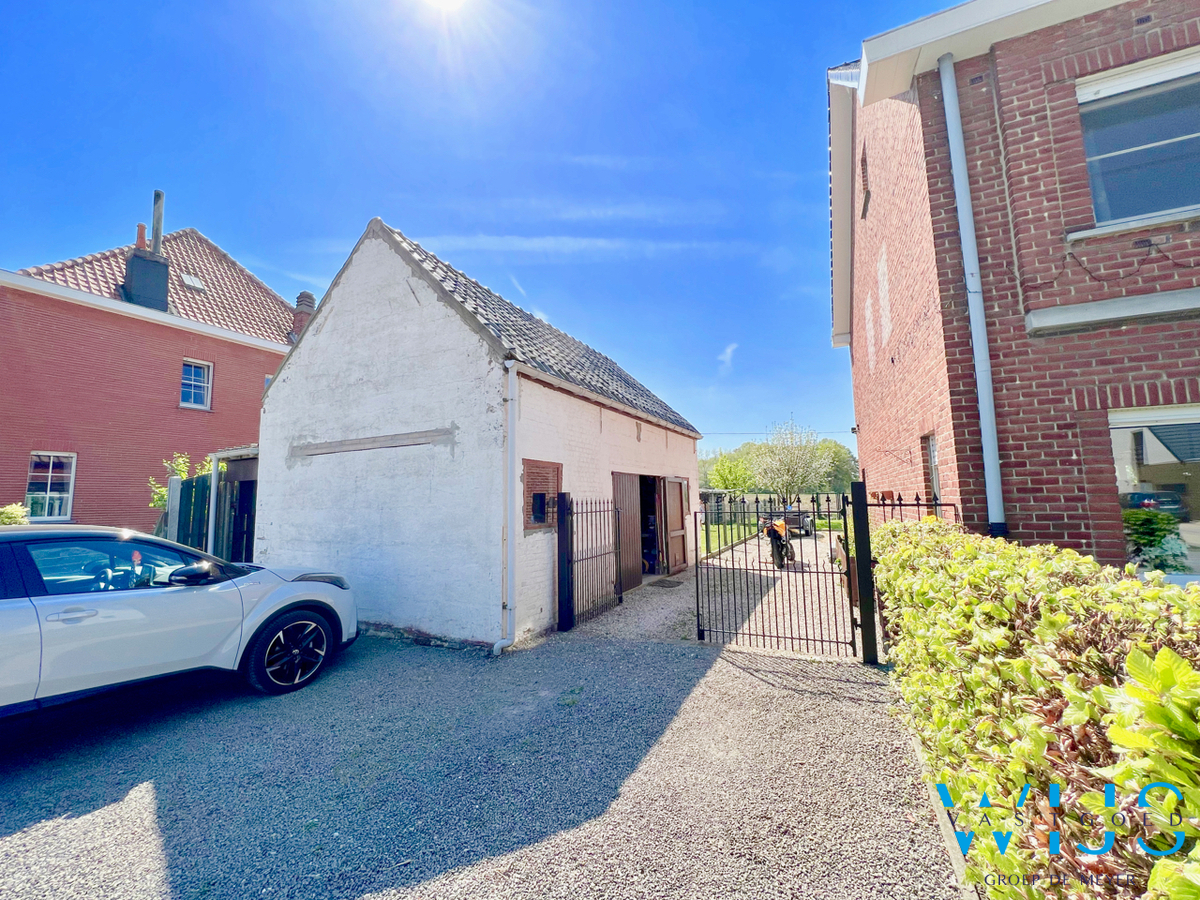 Tof woonhuis op een leuk perceel te MERELBEKE ! 