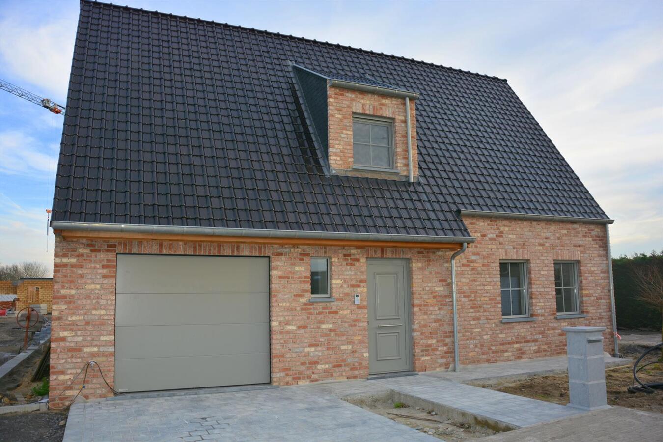 Uniek moderne nieuwbouwvilla met 4 slaapkamers 