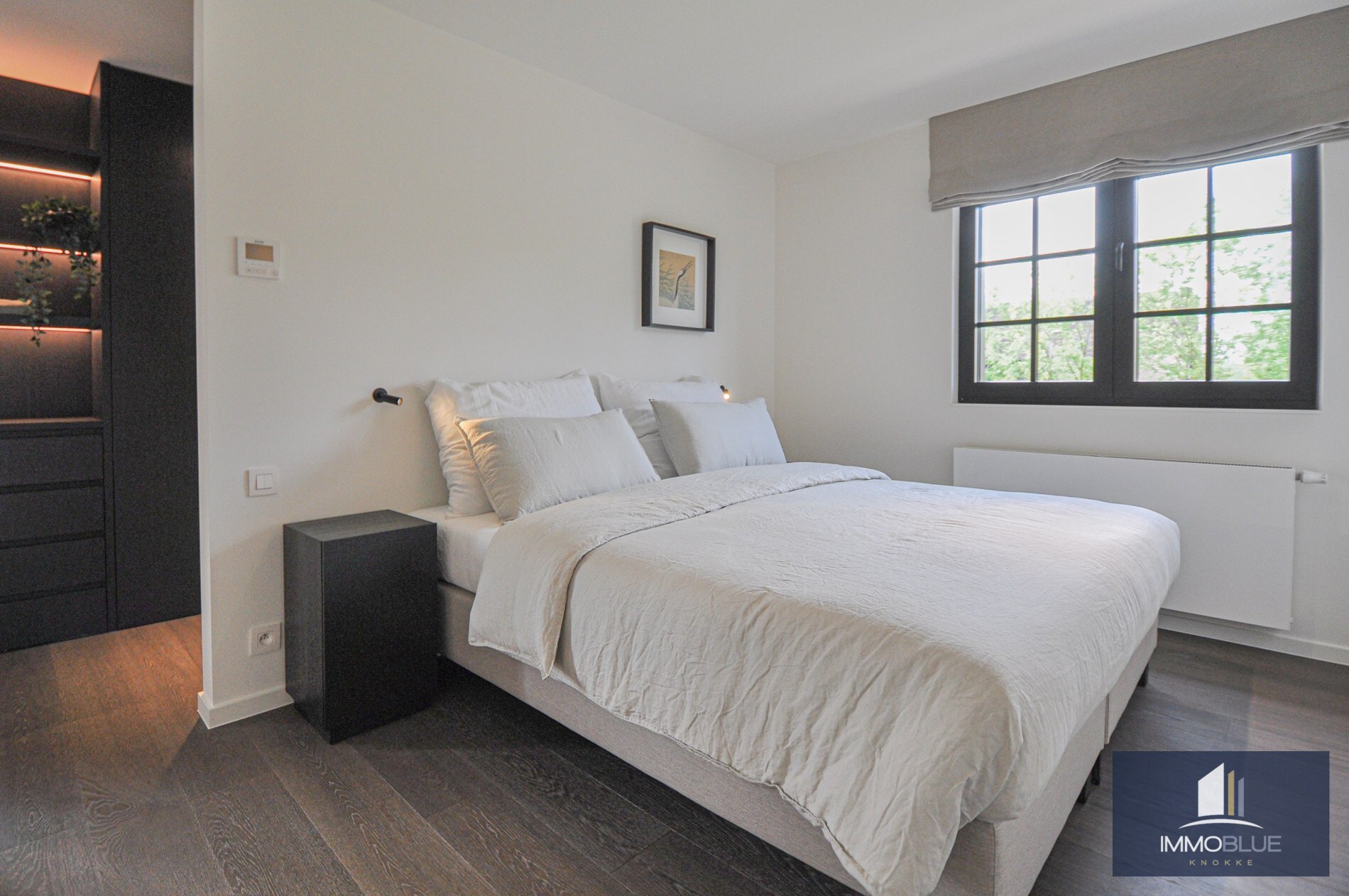 Villa entièrement rénovée située au calme en bordure de la Zoute. 