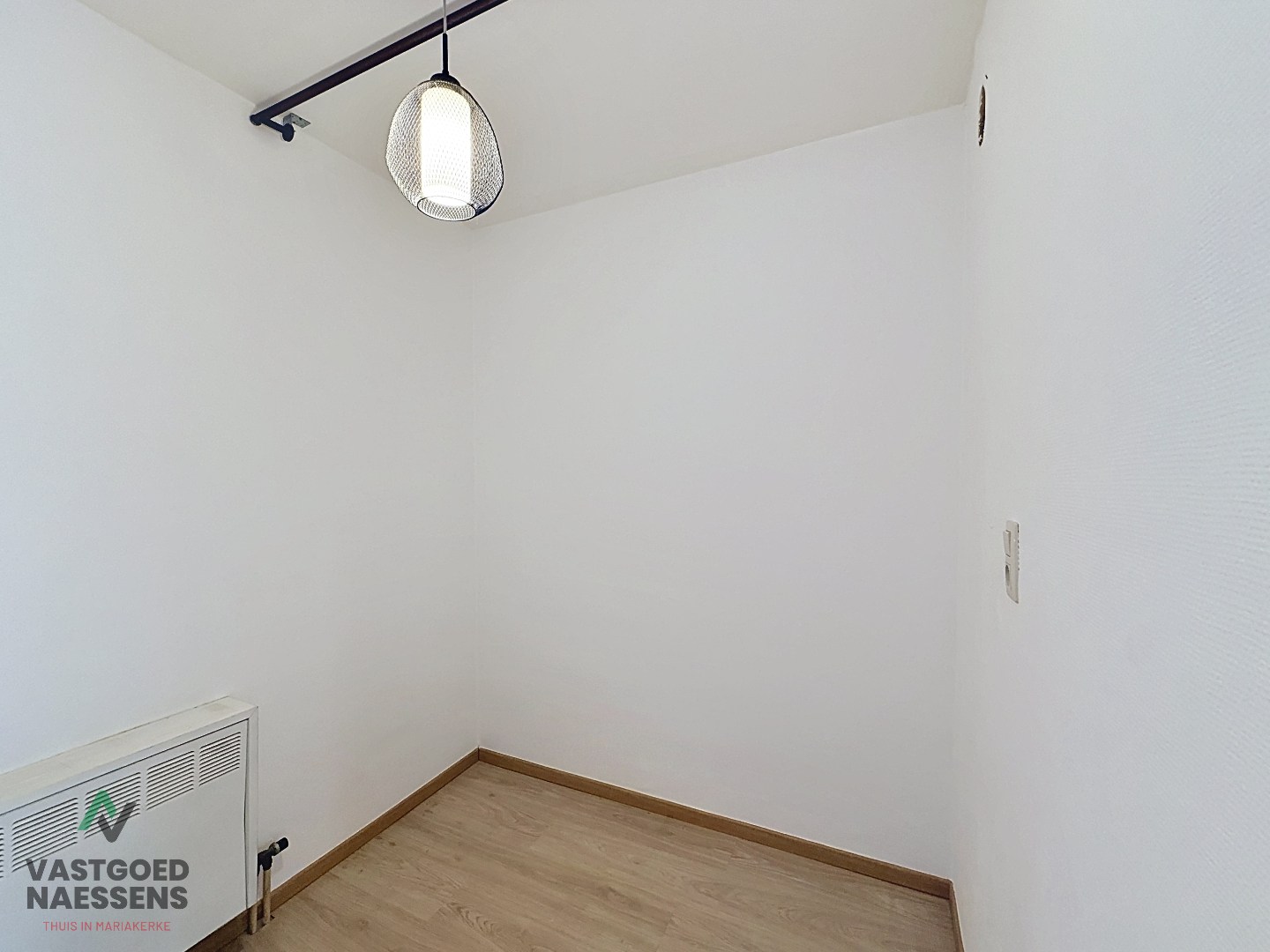 STUDIO MET SLAAPHOEK VLAKBIJ ZEEDIJK 
