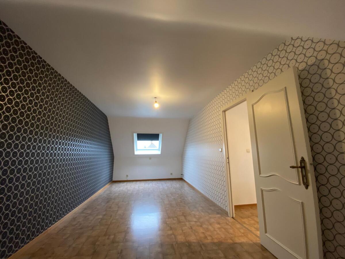 Rustig gelegen halfopen bebouwing met 3 slaapkamers 