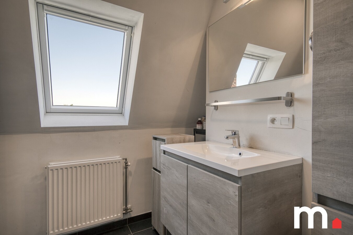 Lichtrijk instapklaar appartement EPC B  te Lendelede met garage! 