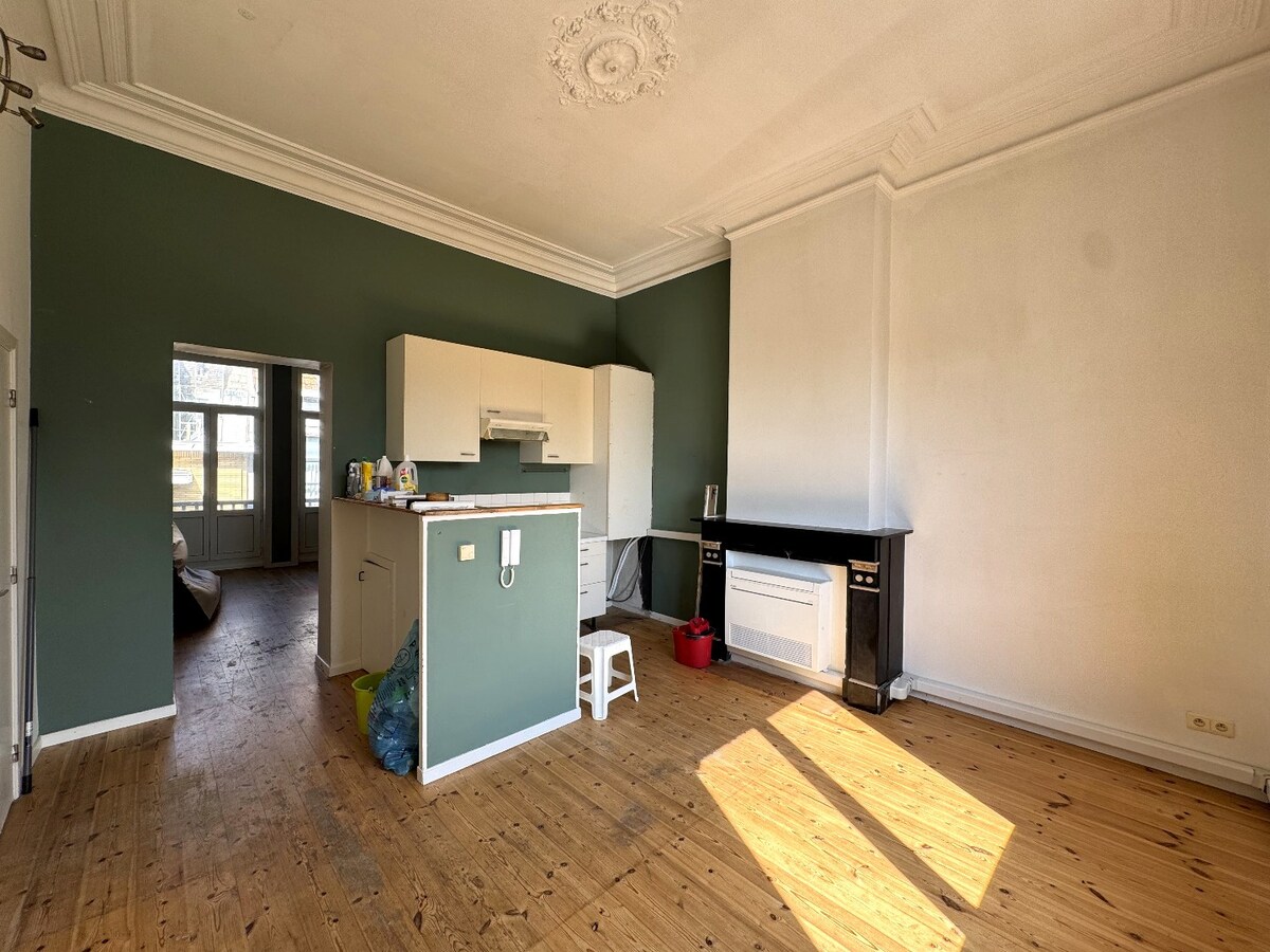 Karaktervolle herenwoning in neo-Vlaamse renaissancestijl met uitzonderlijk potentieel op topligging nabij zee 