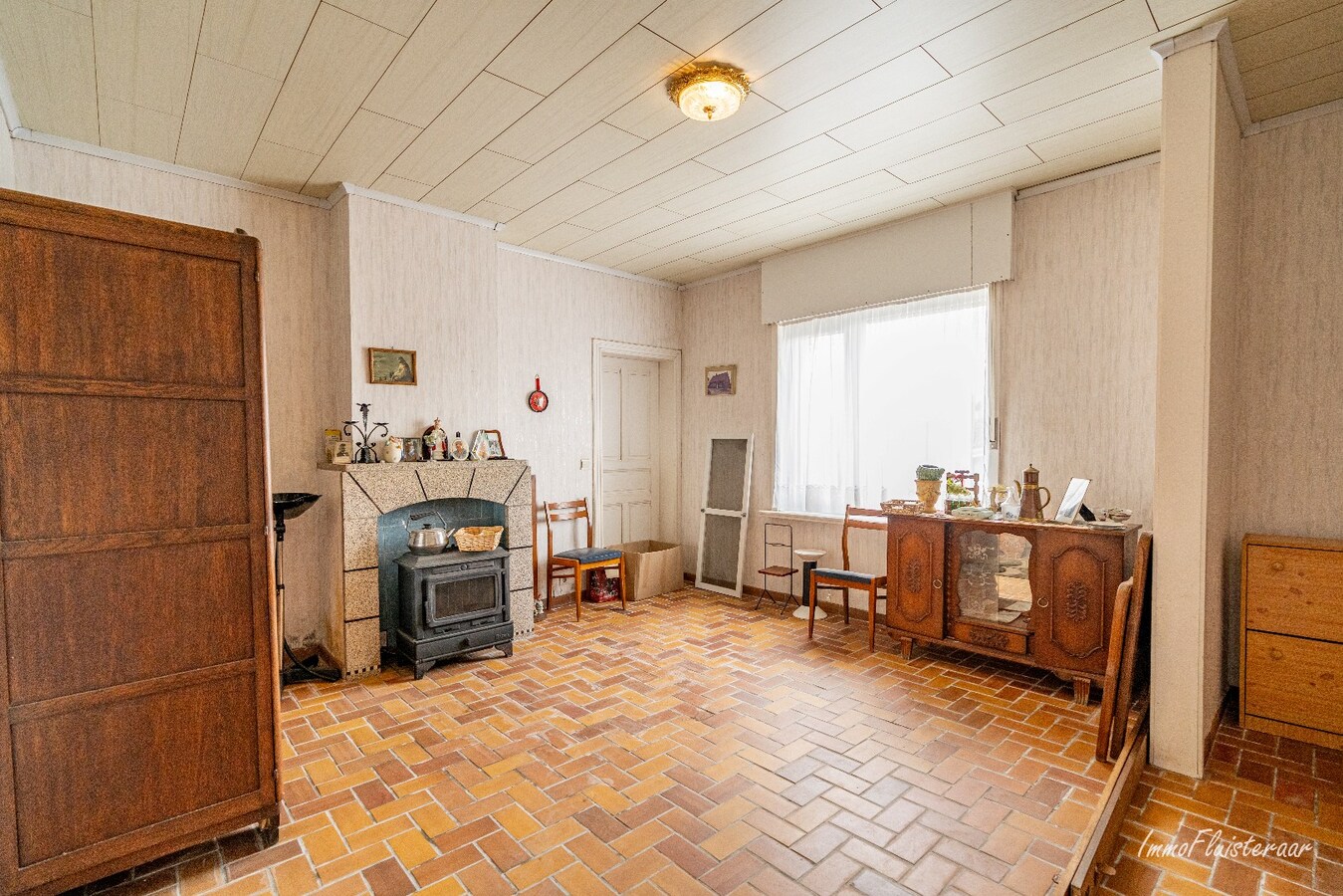 Te renoveren woning met bijgebouw en weiland op ca. 4813 m² 