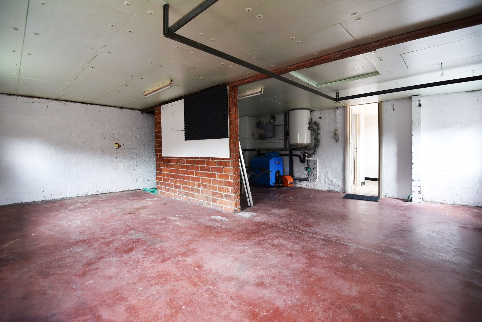 Woning met 1 slpk en dubbele garage te Adegem 