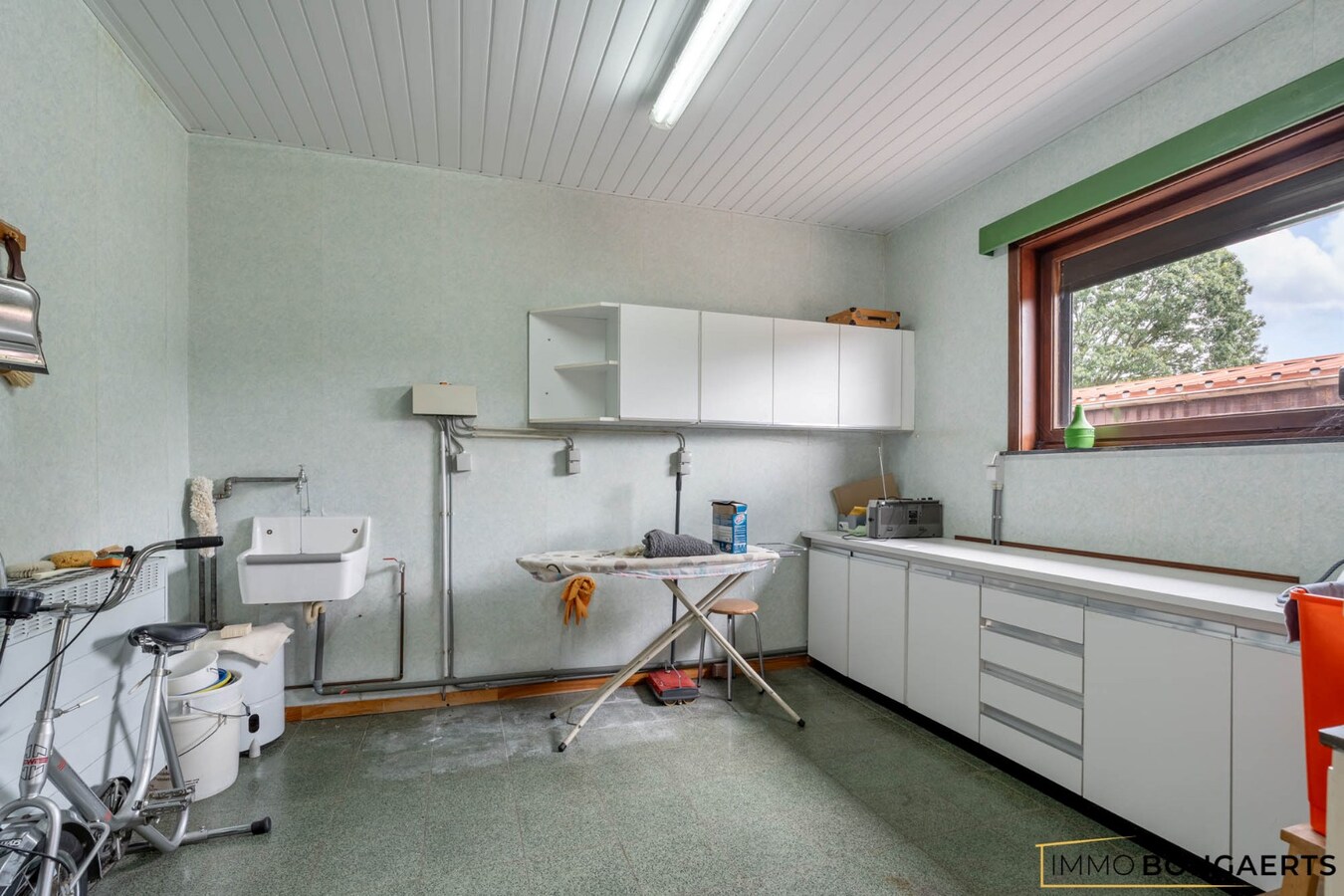 Ruime gelijkvloerse woning 