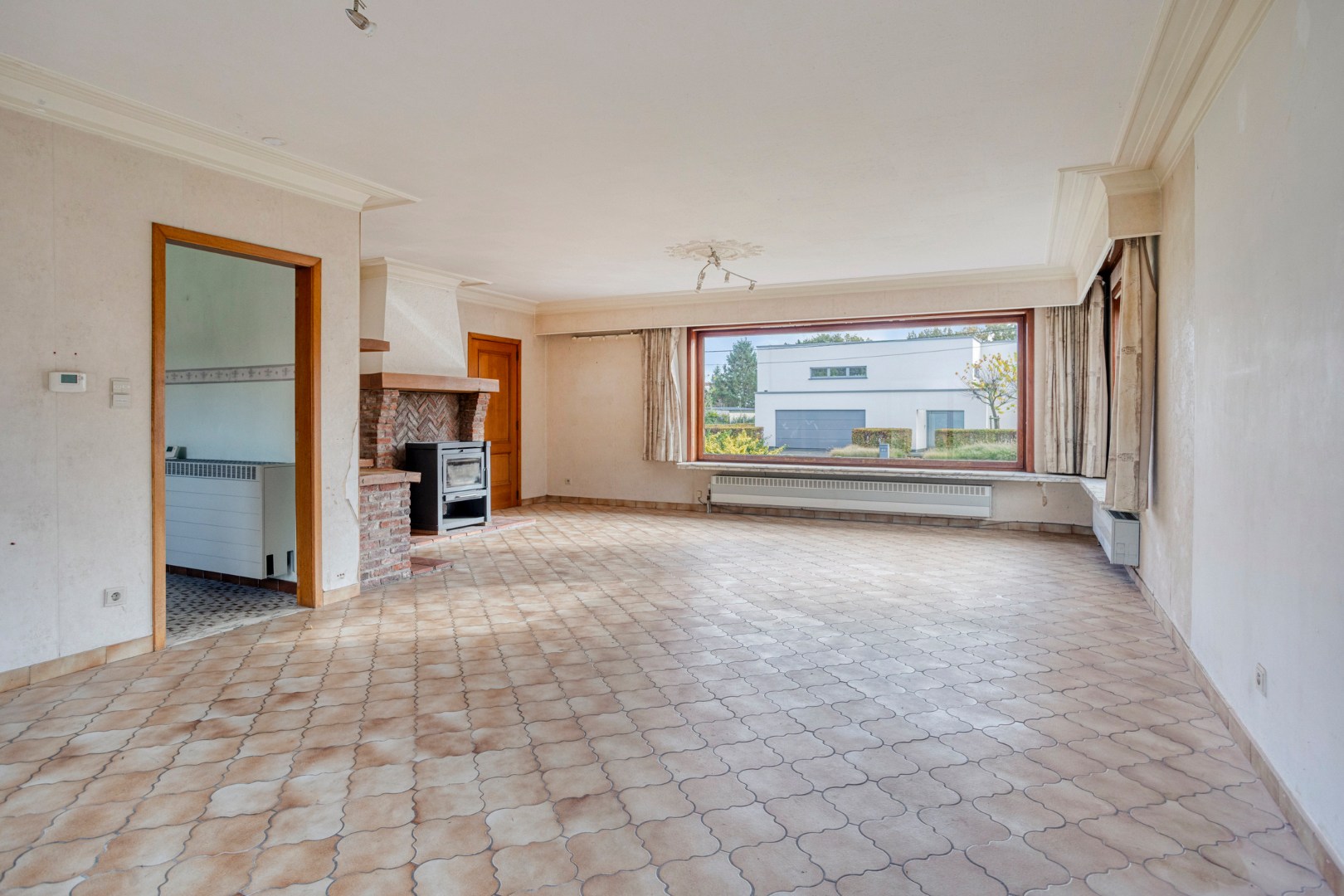 Te renoveren gezinswoning met 4 slpk. op een royaal perceel van 36a 75ca te Balen-Hulsen 