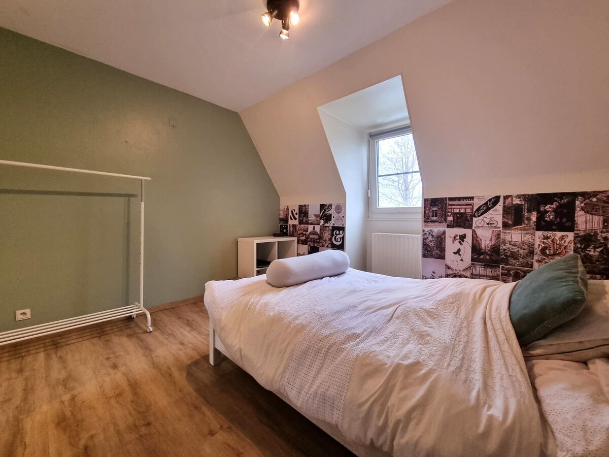 Zeer aangenaam gelegen halfopen woning te Dudzele 