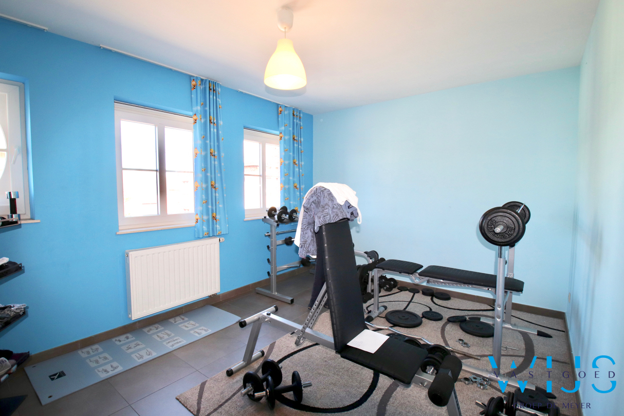 Prachtig woonhuis met 5 slaapkamers &amp; tuin te SLEIDINGE! 