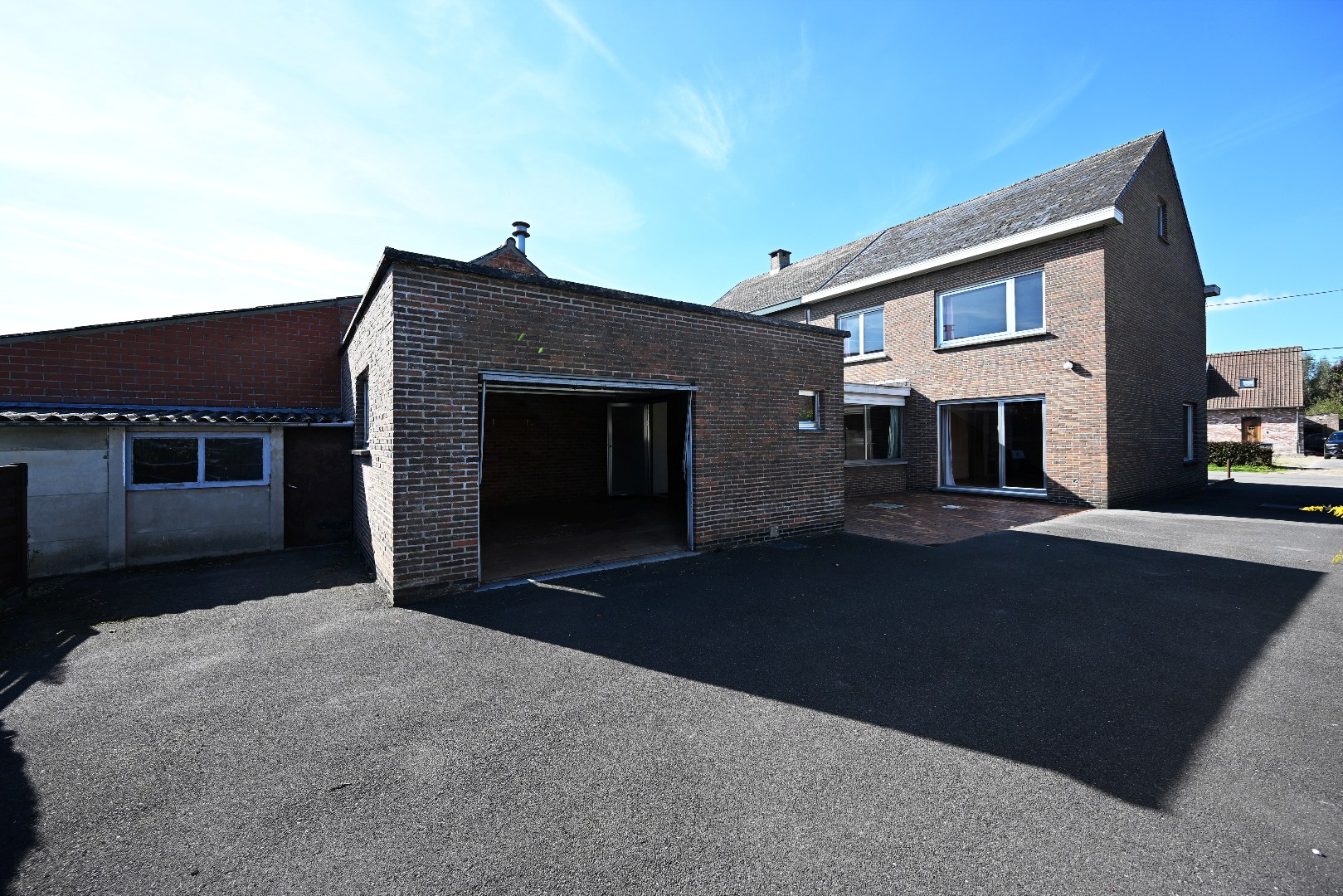 Te renoveren woning met 3 slpks op 607 m² te Lembeke 