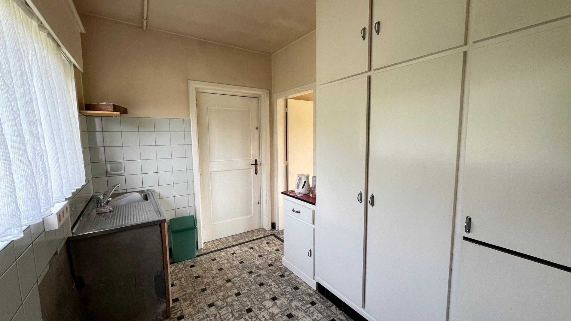 Ruime woning met een grote tuin 