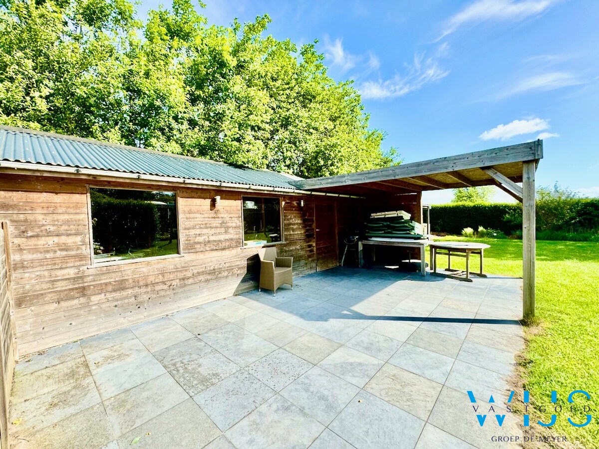 Ideaal woonhuis op fantastische locatie te Assenede ! 