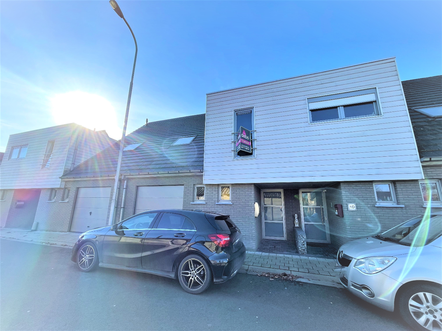 Recente woning met garage en aangename tuin 