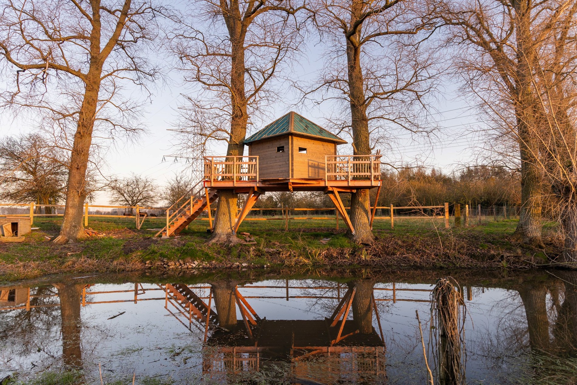 Authentiek gerenoveerde hoeve te Varsenare — een uitzonderlijk landelijke eigendom nabij Brugge 
