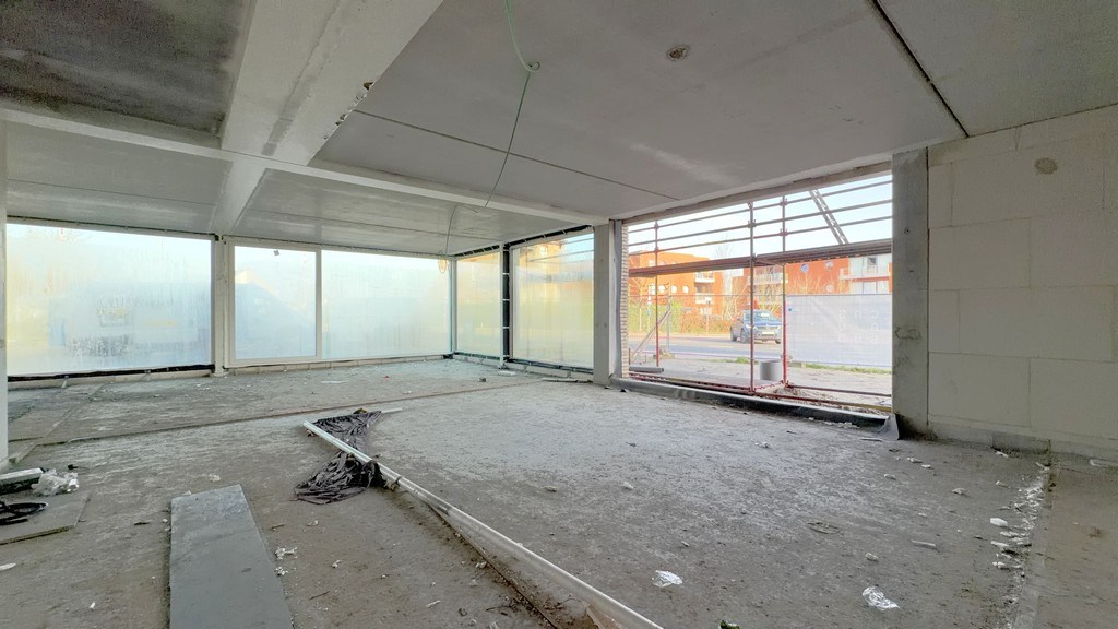 Nieuwbouw commercieel gelijkvloers te koop aan station Eke-Nazareth