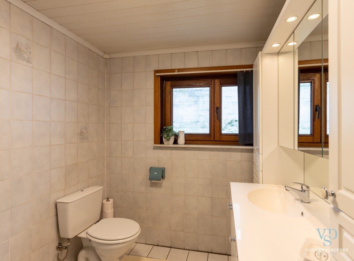 Ruime, gezellige woning met garage én atelier. 