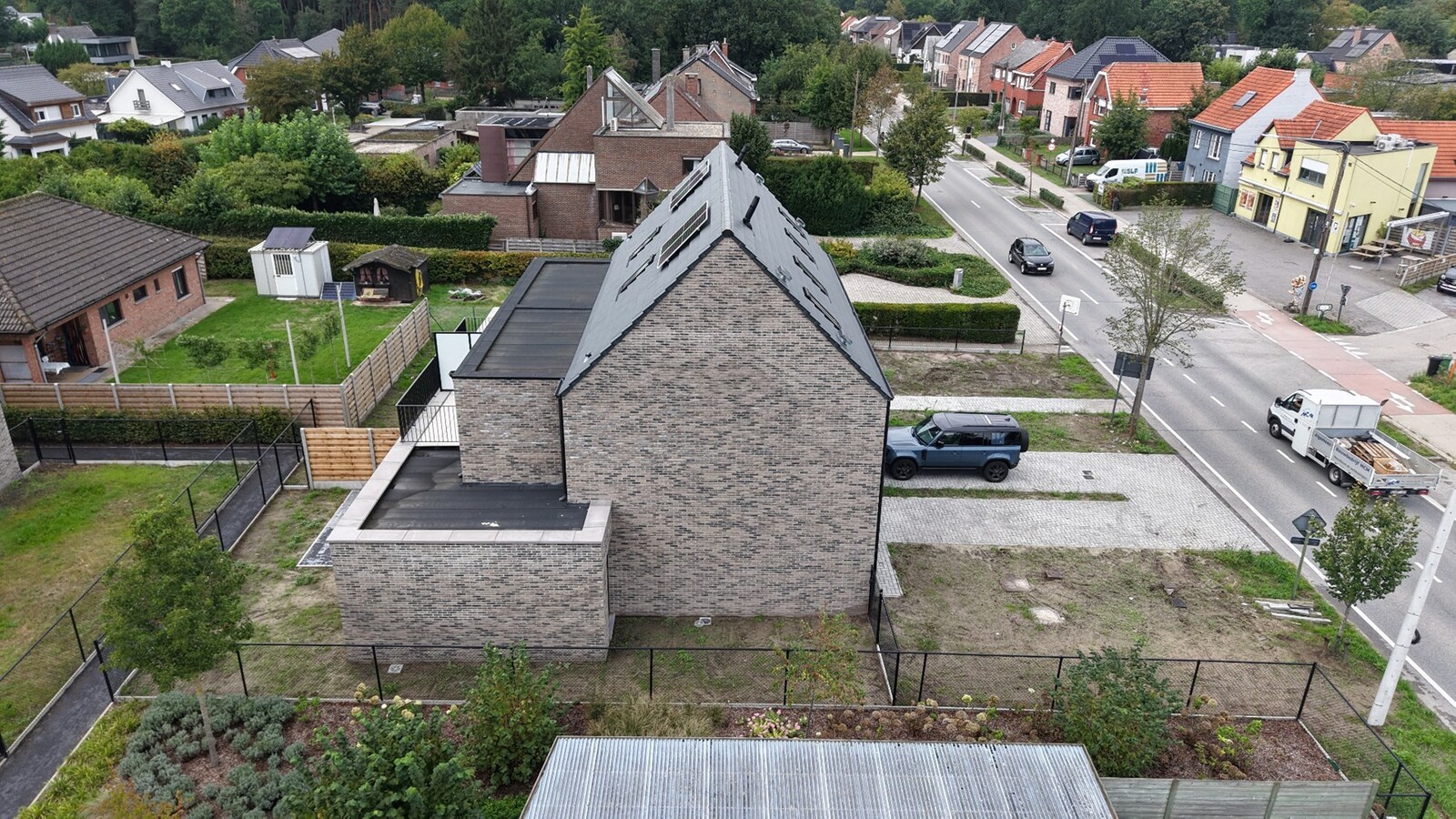 BEN nieuwbouwwoning (E-peil E30) met 3 slaapkamers in het centrum van Zoersel 