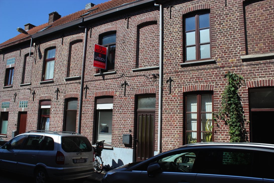 Te renoveren beluikhuisje in een bruisende buurt 