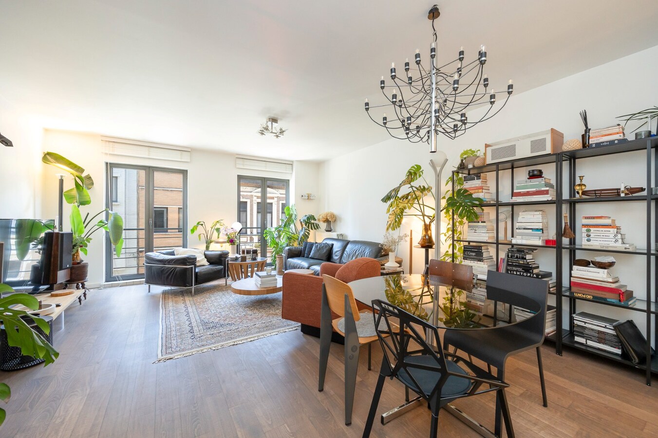 Stijlvol appt vlak aan het Zuidpark te Antwerpen-Zuid! 