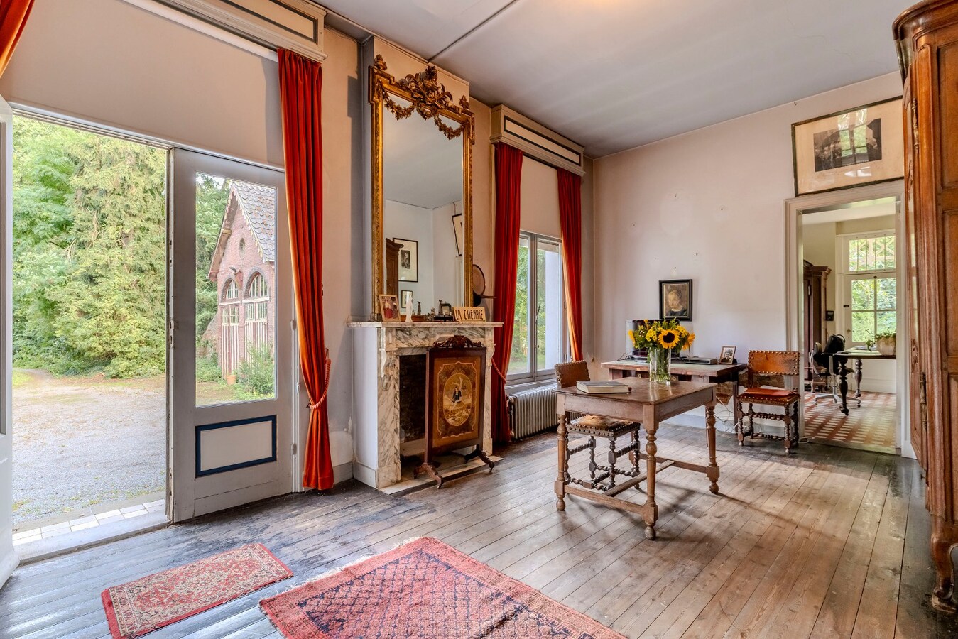 Charmant landhuis in een parkdomein van 7065m² 