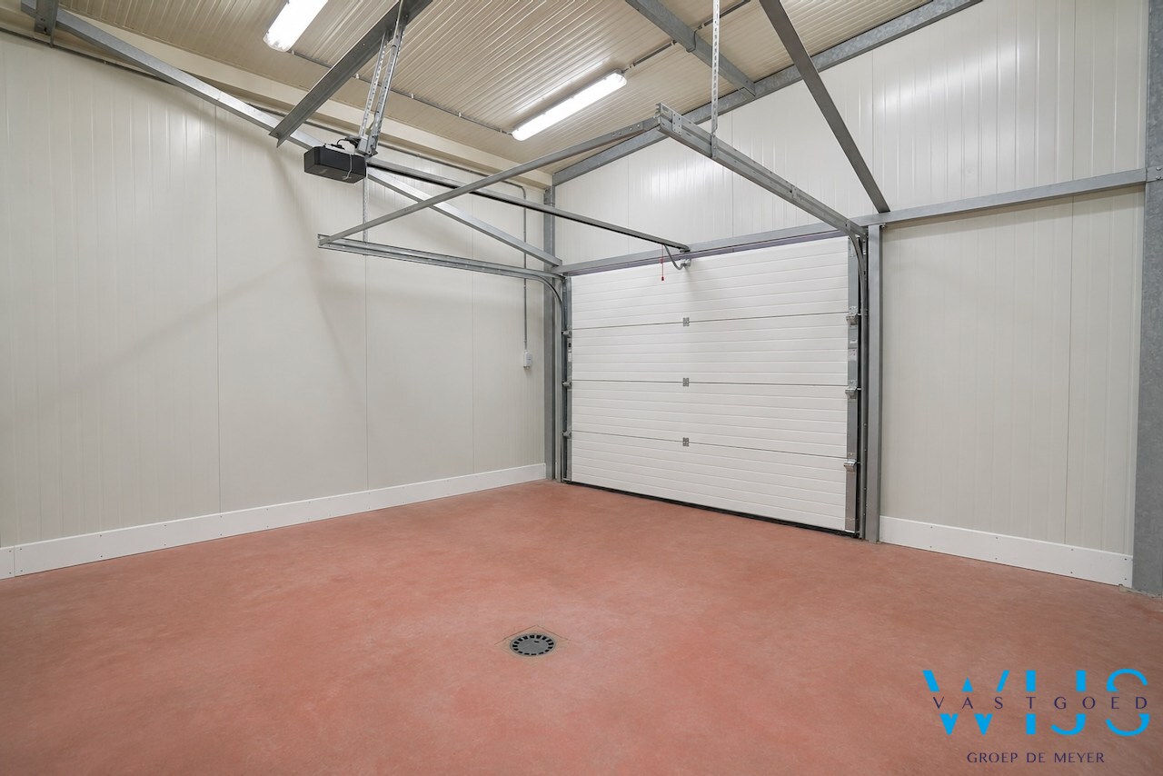 Instapklaar woonhuis met loods(en) te Ertvelde ! 