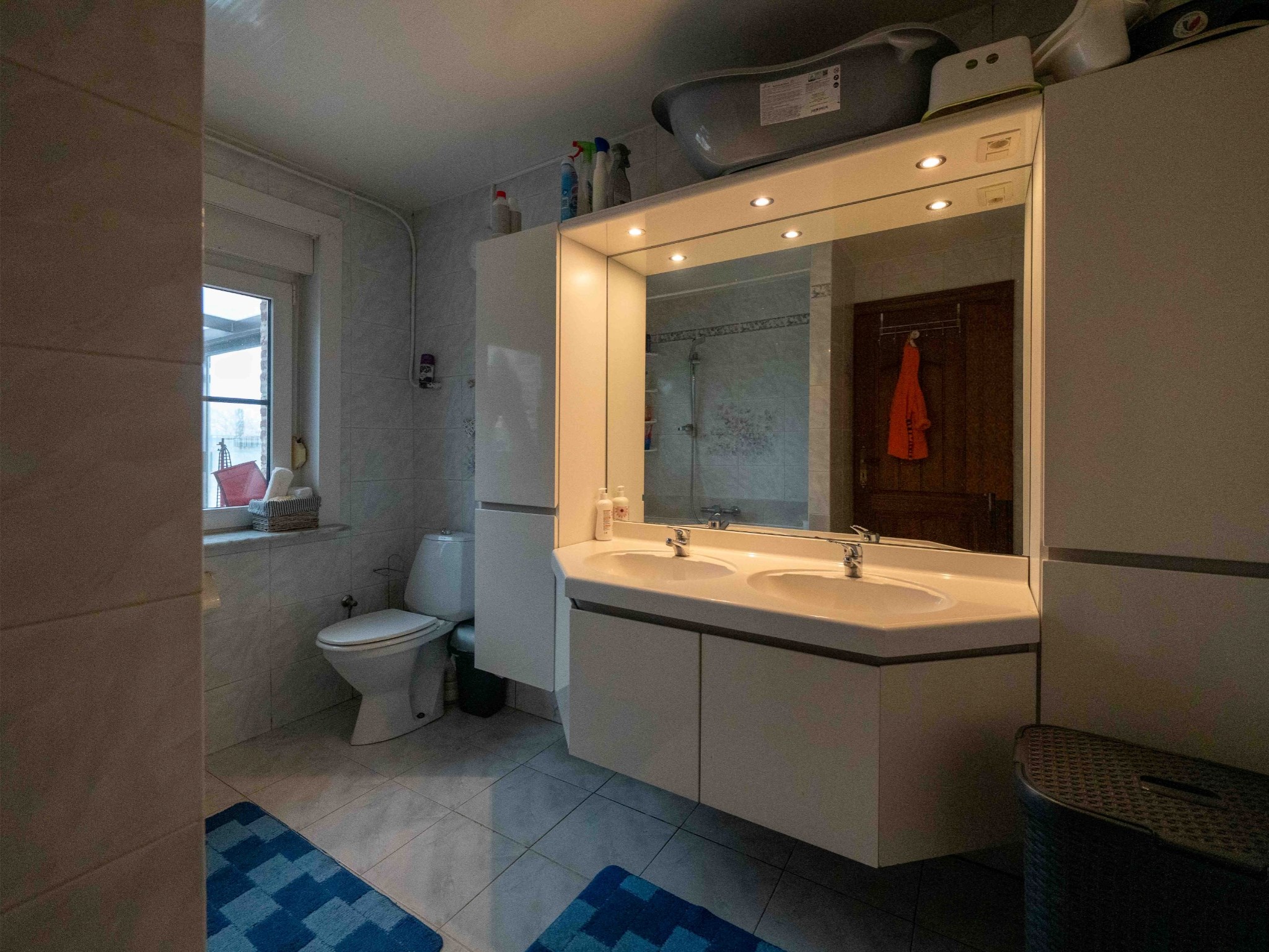 Eengezinswoning met 3 kamers, garage en tuin 