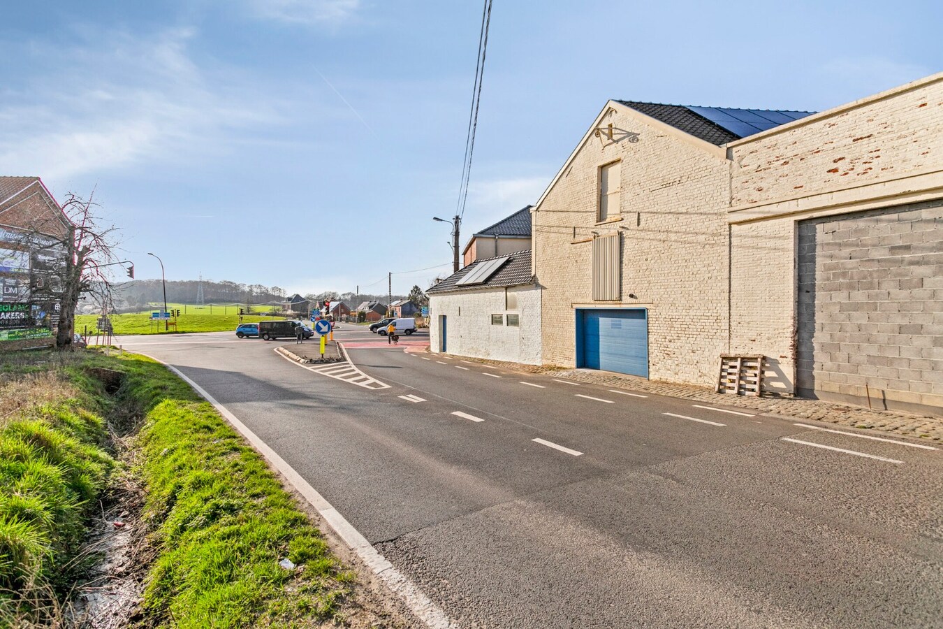 Uitzonderlijke exclusieve herenwoning met verrassende loods van 3 etages 